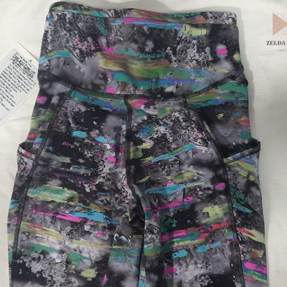 new LULULEMON Fast and Free High-Rise Tight 25” Pockets - Size 2 - Picture 8 of 10